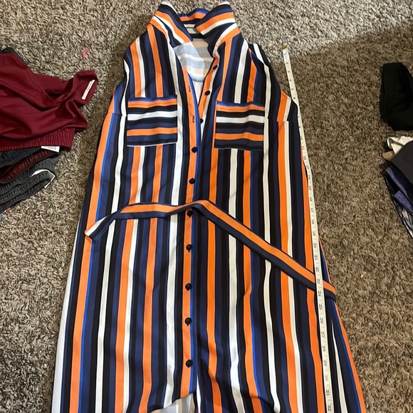 Strip dress with tie wrap around waist and collar - Picture 1 of 2